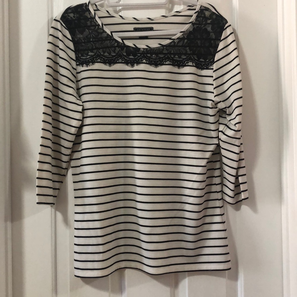 Black/white stripped long sleeved shirt